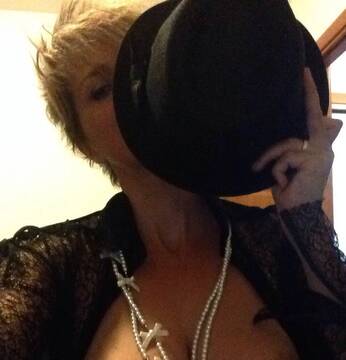 Public Photo of Bella_Monella