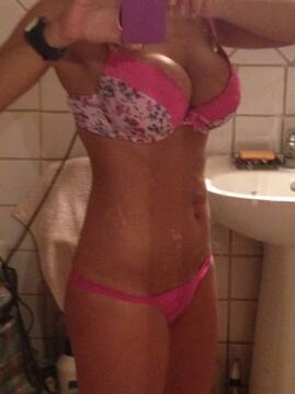 Public Photo of Maya_75