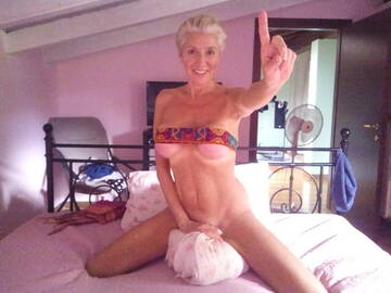 Public Photo of divina_pelosa