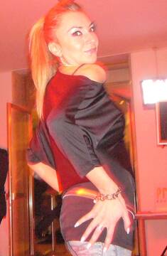 Public Photo of divinaa