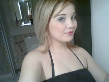 Public Photo of adelina___calda